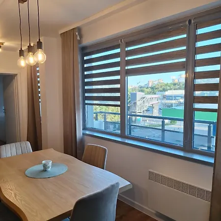 Park View - Modern 2-bedroom With Free Underground Parking * فيليكو ترنوفو