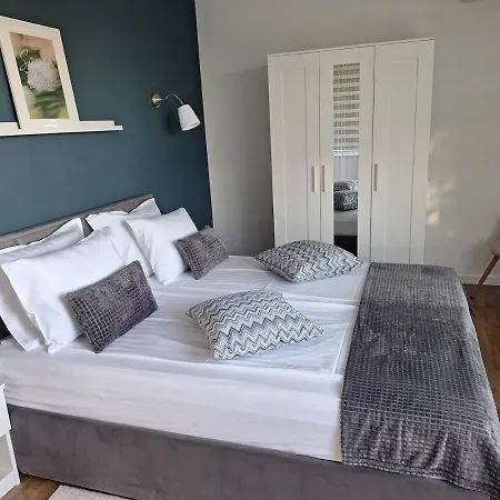 Park View - Modern 2-bedroom With Free Underground Parking