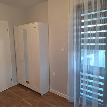Park View - Modern 2-bedroom With Free Underground Parking *