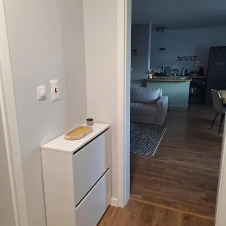 Park View - Modern 2-bedroom With Free Underground Parking