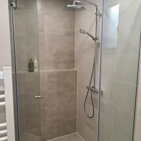 Park View - Modern 2-bedroom With Free Underground Parking شقة فيليكو ترنوفو