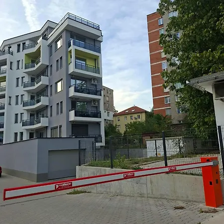 شقة Park View - Modern 2-bedroom With Free Underground Parking *